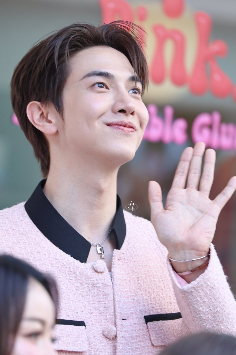 reuxy27293's tweet image. แฟนคลับอยู่ตรงไหนก็เห็น🥹