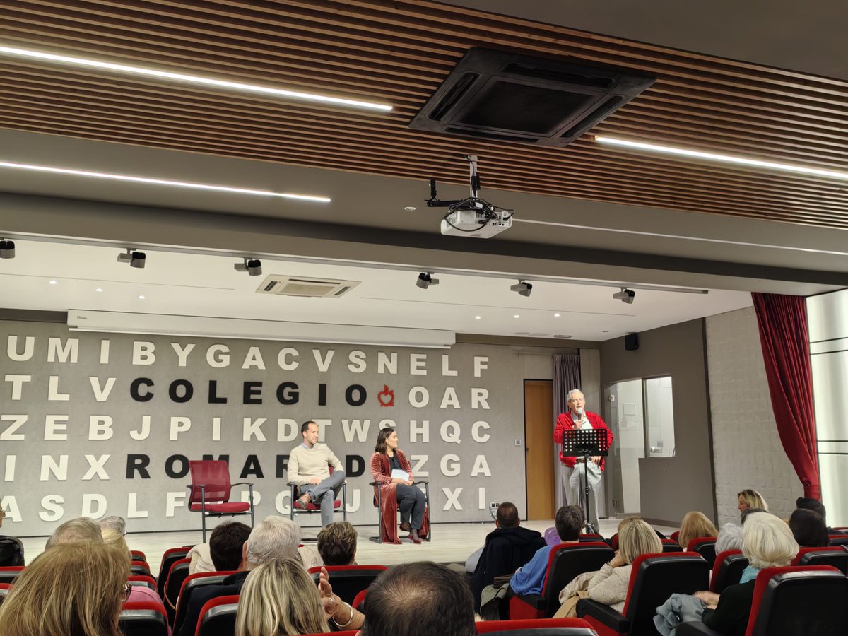 ColegioRomareda's tweet photo. 🎂ᔕ50 ᗩñOSᔕ🎂
𝗔𝗻𝘁𝗶𝗴𝘂𝗼𝘀 𝗽𝗿𝗼𝗳𝗲𝘀𝗼𝗿𝗲𝘀:

🧑‍🏫En este aniversario nos reunimos con antiguos profesores del #colegioRomareda

😍Emotivo y bonito reencuentro.

💖🤗👏
#agustinosrecoletoszaragoza #agustinosrecoletosromareda #50años #aniversario https://t.co/z1dMhREEsj