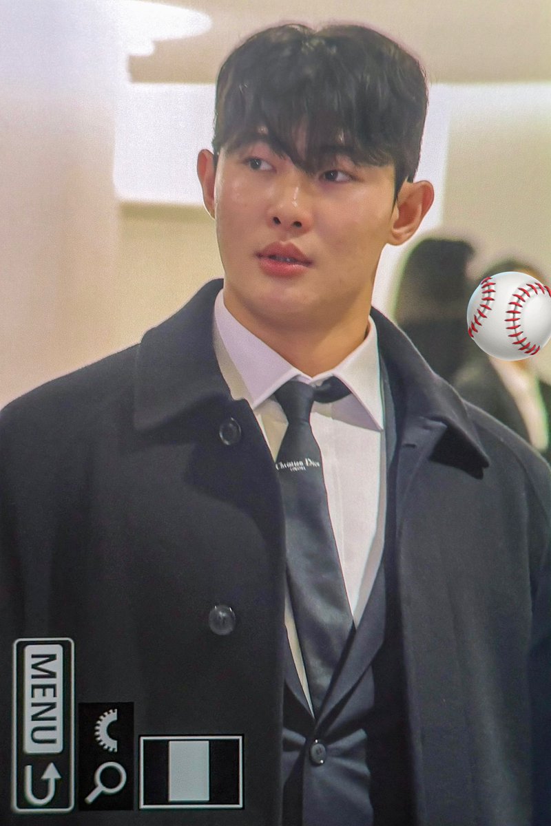 코드 tweet media