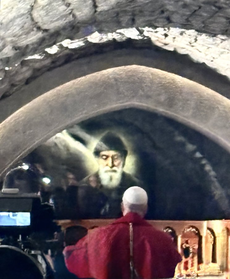 El Papa y San Charbel