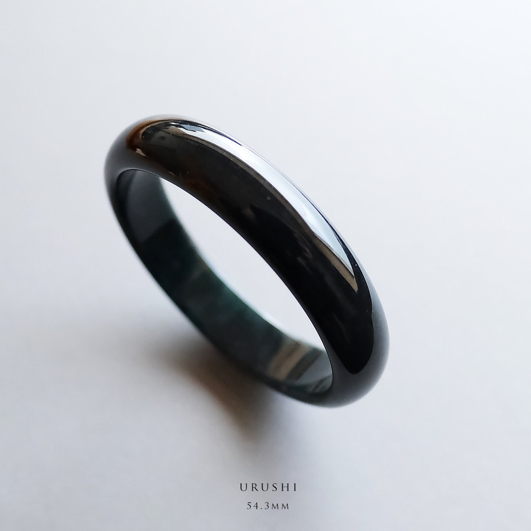 この色合い、カッコ良すぎます✨ 黒翡翠(オンファサイト)のバングル