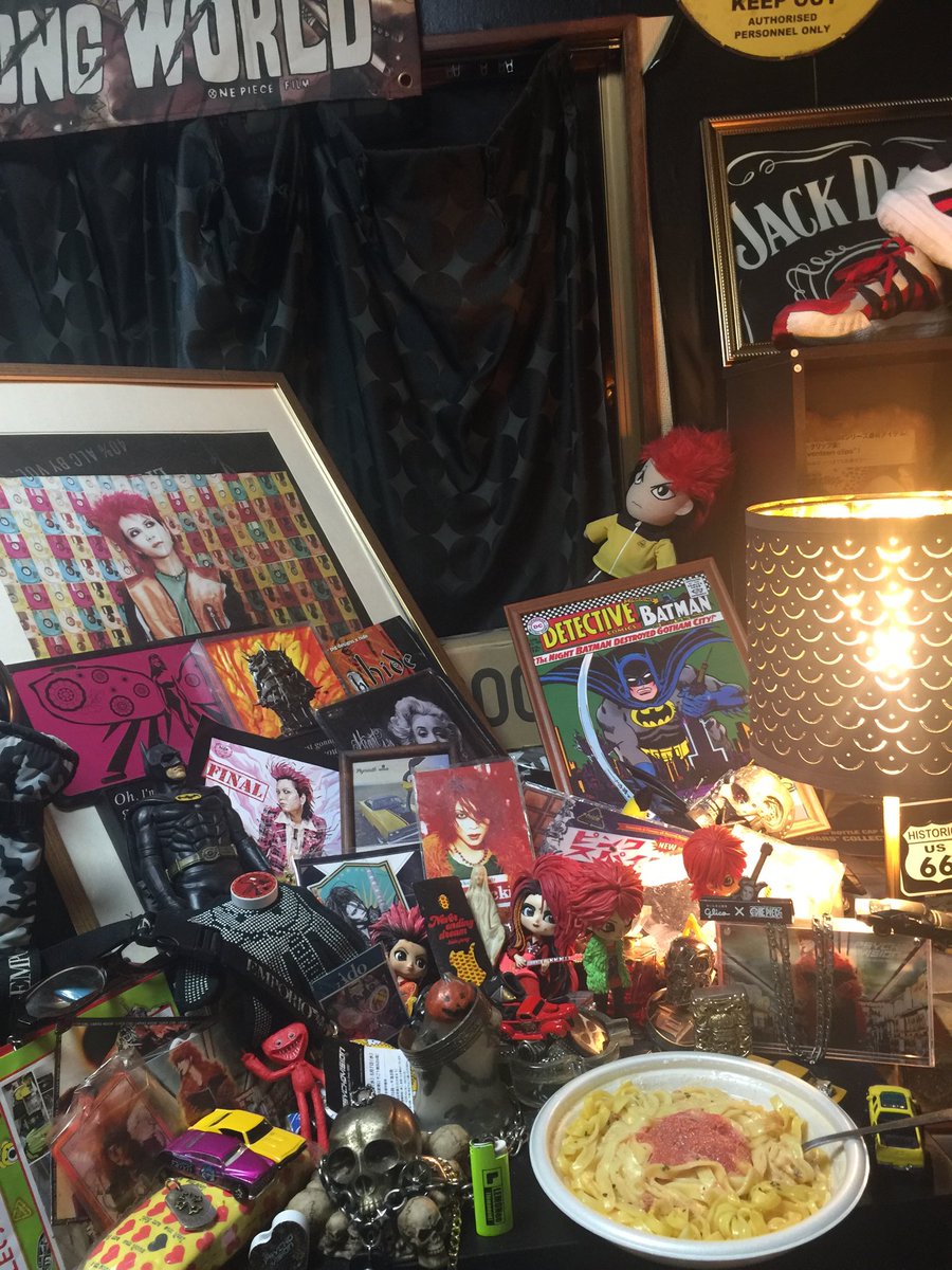 いやはやも〜朝も言ってましたけども〜本日から12月光陰矢の如し💫💫💫まるでレーザービーム気が着きゃアンタ師走だし日中はパーカーだけでOKなぁ…とても12月とは思えぬ状況まぁ逆に寒すぎるよりマシただ陽が落ちるのはめちゃくちゃ早い人間は酒だぁぁぁ…年末年始忘年会新年会騒つく街張り切って参る