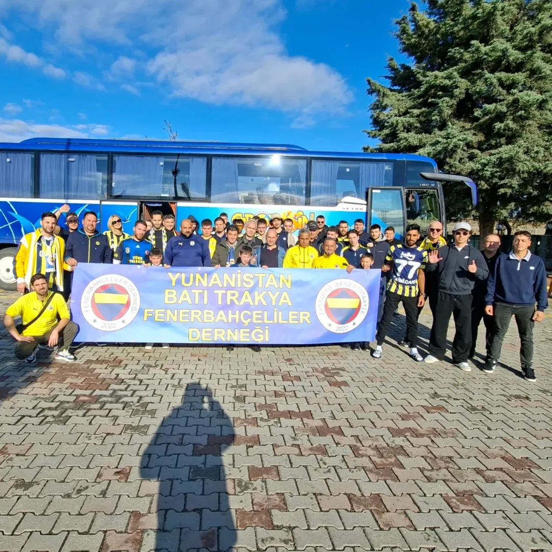 Dernek olarak, Fenerbahçemizin yanında olmak için yollardayız. 
Kadıköy'de 90 dakika susmayacak, takımımızın arkasında çelikten bir duvar olacağız.
Her zaman, her yerde en büyük Fener!
Başarılar Kanarya! 
#Derbi #batıtrakyafenerbahçelilerderneği #fener #fenerinmaçıvar #fenerbahçe