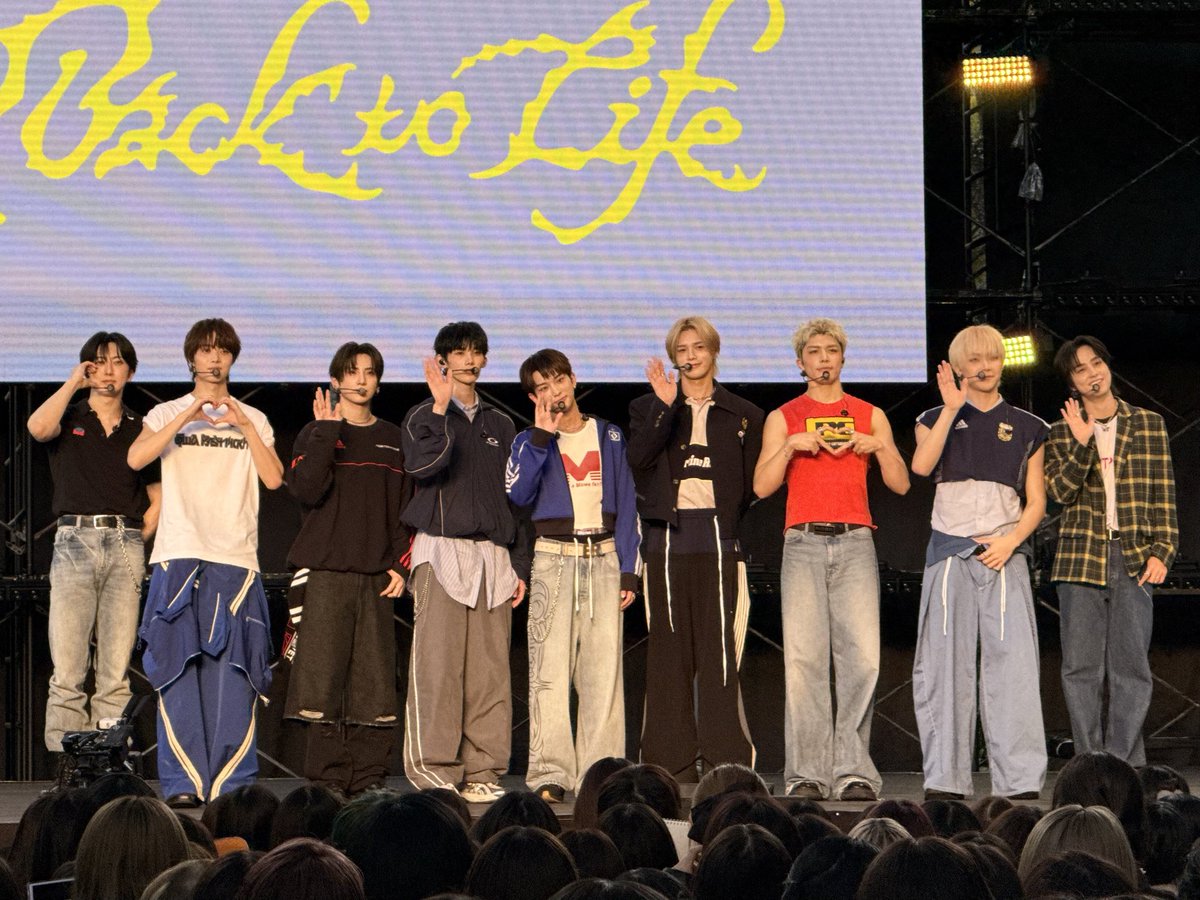 🎤&TEAMさんのファンショーケース🎤 日韓ダブルミリオン達成を記念して