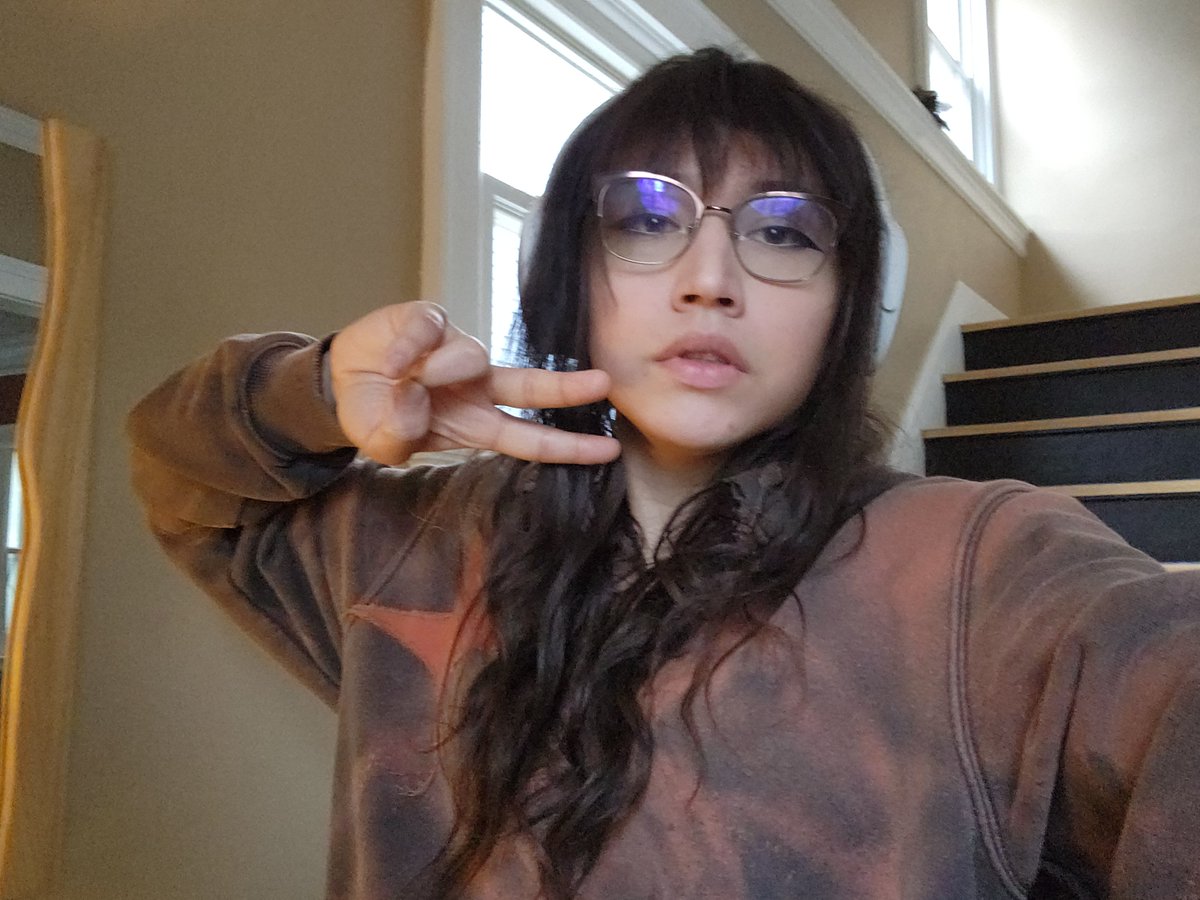 S3raphim_zip's tweet image. hai everyone, say it back