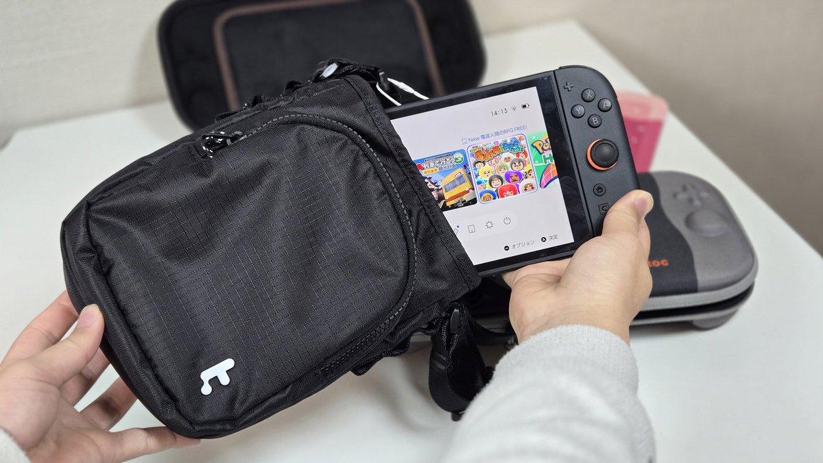 nonnbiri_maru's tweet image. 【#PR 】
Switch 2のお出かけに悩んでる人必見👀
tomtocさんのG50遊びポーチがめちゃくちゃ便利で感動しました😭✨

○ #Switch2 をしっかり守りながら持ち運べる！ 
○ 見た目以上の収納力で日常使いも◎ 
○ コーデの邪魔をしないシンプルデザイン

使ってみた正直な感想はリプ欄で！👇 
#tomtoc…