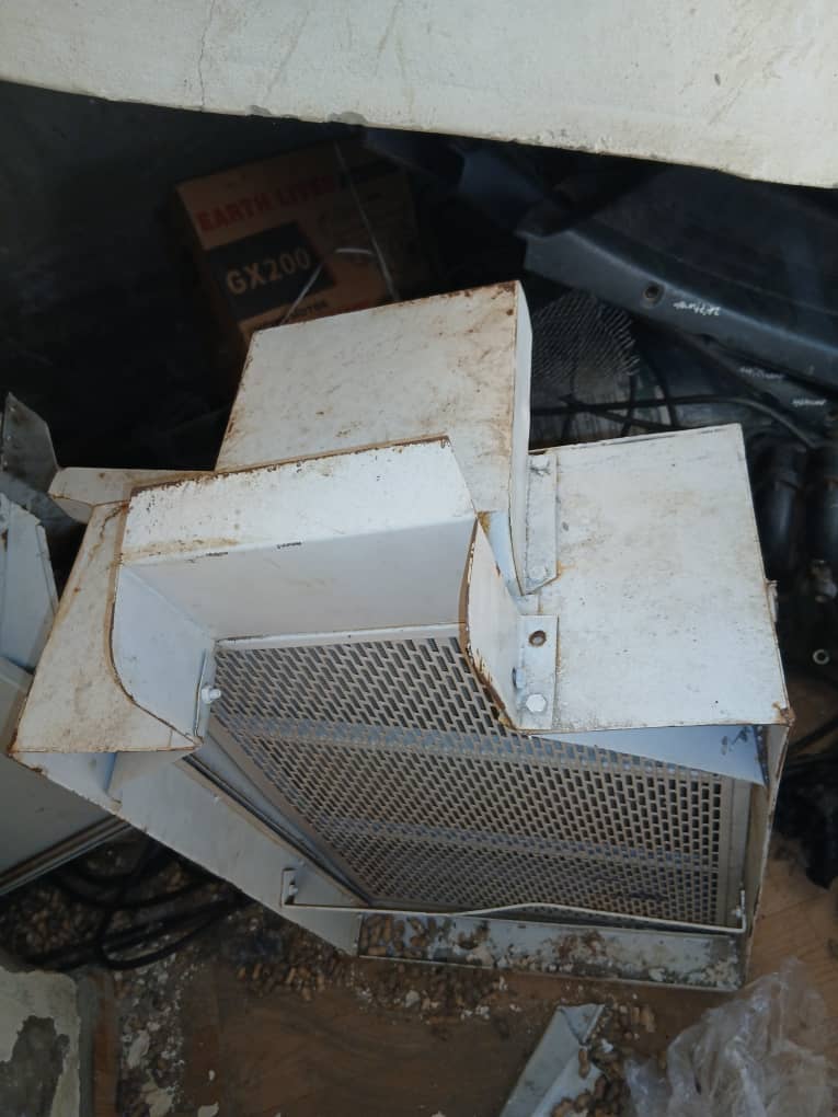 DISTRESS SALE!

Two units of Destoning machine is available for pickup.

They are new, never been used but kept for quite a while now.

Everything is intact and ready for pickup and use.

Price: 800k per unit 
Location: Abuja and can be delivered nationwide.