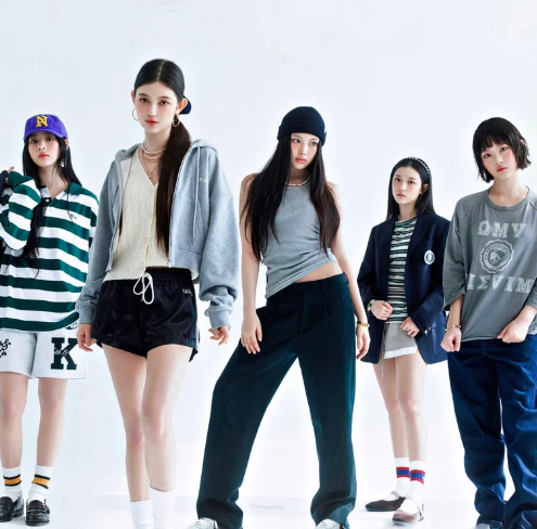 AboutMusicYT's tweet photo. Forbes has named NewJeans as the #10 kpop artist of 2025. https://t.co/2J6N7rXHR7