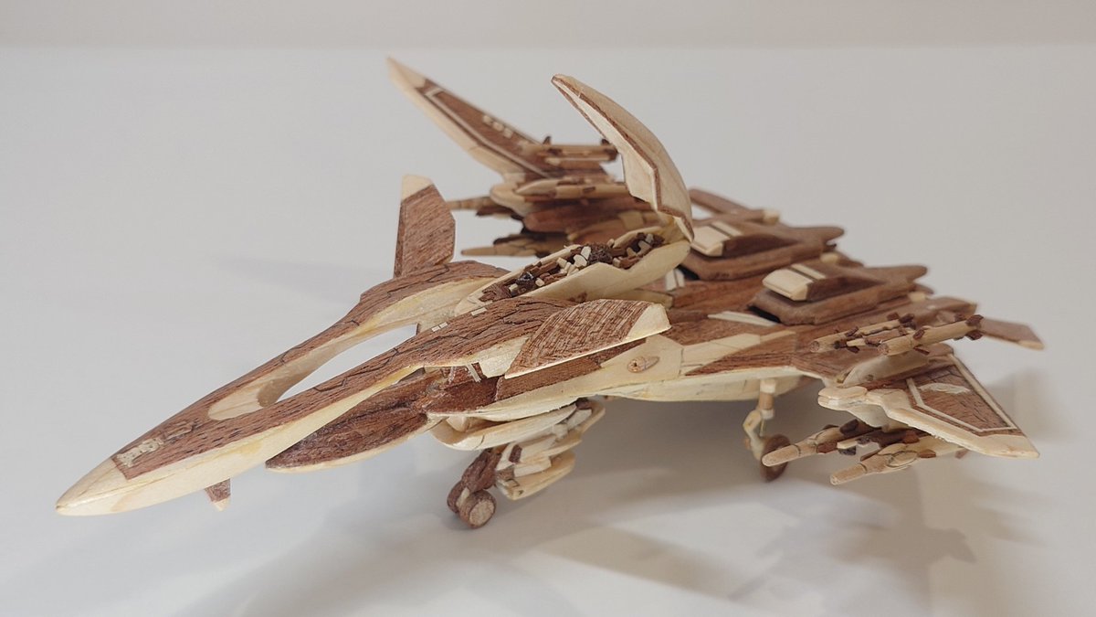 #12月になったのでフォロワーさんに自己紹介しようぜ

廃材でミリタリーからSFまでなんでも作る万年筋肉痛の木工戦士です。
みんな見ていってね♥