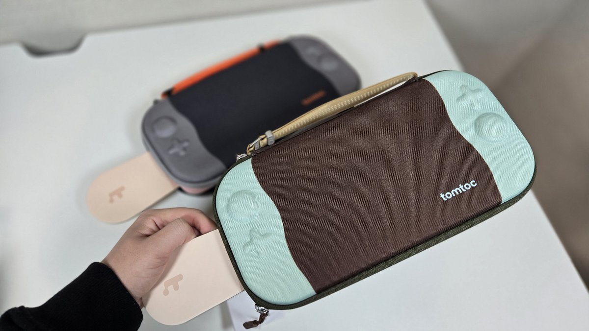 nonnbiri_maru's tweet image. 【#PR】 
コンパクトなのに守備力高すぎ！？🛡️ tomtocさんのSwitch2スリムケースを使ってみた結果…これは買いです！🙌

○薄くてカバンにスッと入るサイズ感 
○撥水加工で急な雨でも安心☔️ 
○大切なボタンを守るクッション付き！

感動したポイントをリプで解説👇 
#tomtoc #Switch2アクセサリー