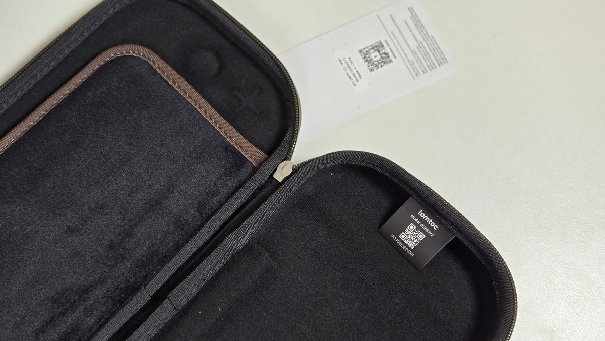 nonnbiri_maru's tweet image. 【#PR】 
コンパクトなのに守備力高すぎ！？🛡️ tomtocさんのSwitch2スリムケースを使ってみた結果…これは買いです！🙌

○薄くてカバンにスッと入るサイズ感 
○撥水加工で急な雨でも安心☔️ 
○大切なボタンを守るクッション付き！

感動したポイントをリプで解説👇 
#tomtoc #Switch2アクセサリー