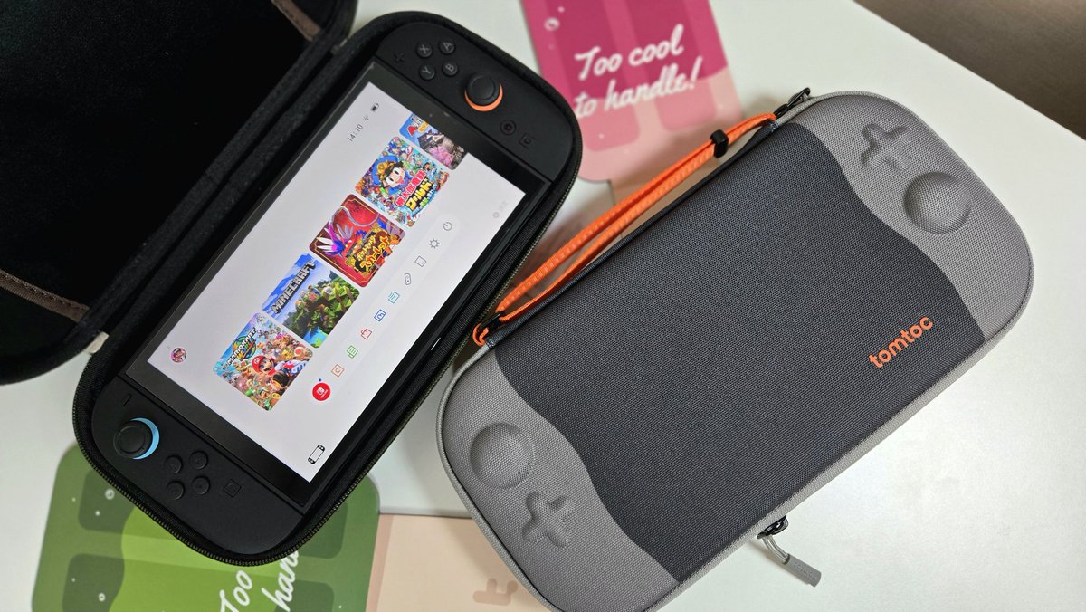 nonnbiri_maru's tweet image. 【#PR】 
コンパクトなのに守備力高すぎ！？🛡️ tomtocさんのSwitch2スリムケースを使ってみた結果…これは買いです！🙌

○薄くてカバンにスッと入るサイズ感 
○撥水加工で急な雨でも安心☔️ 
○大切なボタンを守るクッション付き！

感動したポイントをリプで解説👇 
#tomtoc #Switch2アクセサリー