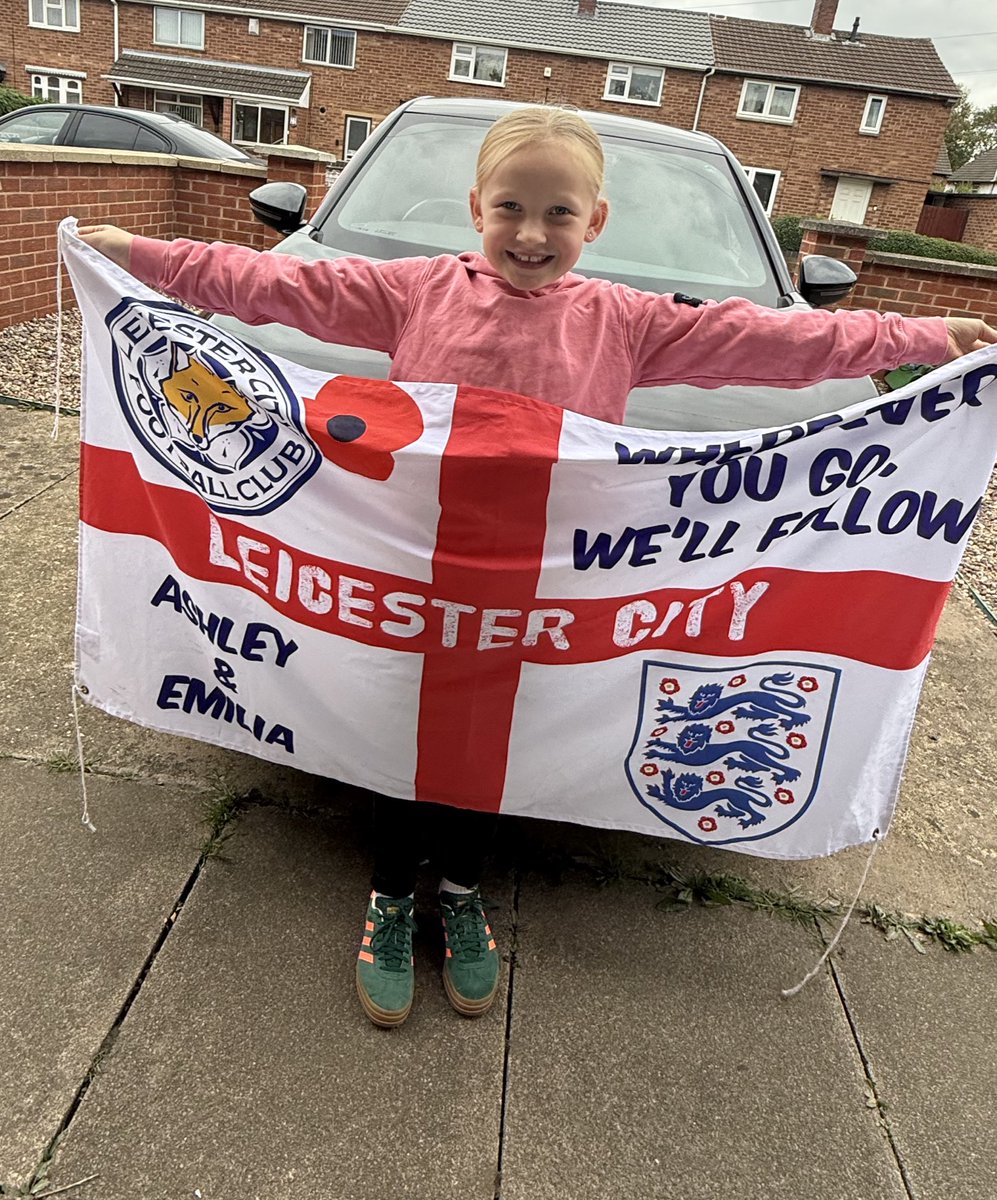 AshLcfc__'s tweet image. Took emilia every game at around age 2 all she did was sleep eat be a pain 😂 now look at her home &amp;amp; away 👏⚽️ @LCFC #lcfc