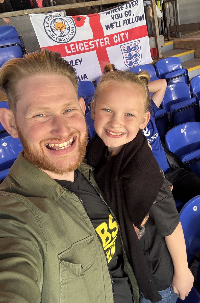 AshLcfc__'s tweet image. Took emilia every game at around age 2 all she did was sleep eat be a pain 😂 now look at her home &amp;amp; away 👏⚽️ @LCFC #lcfc