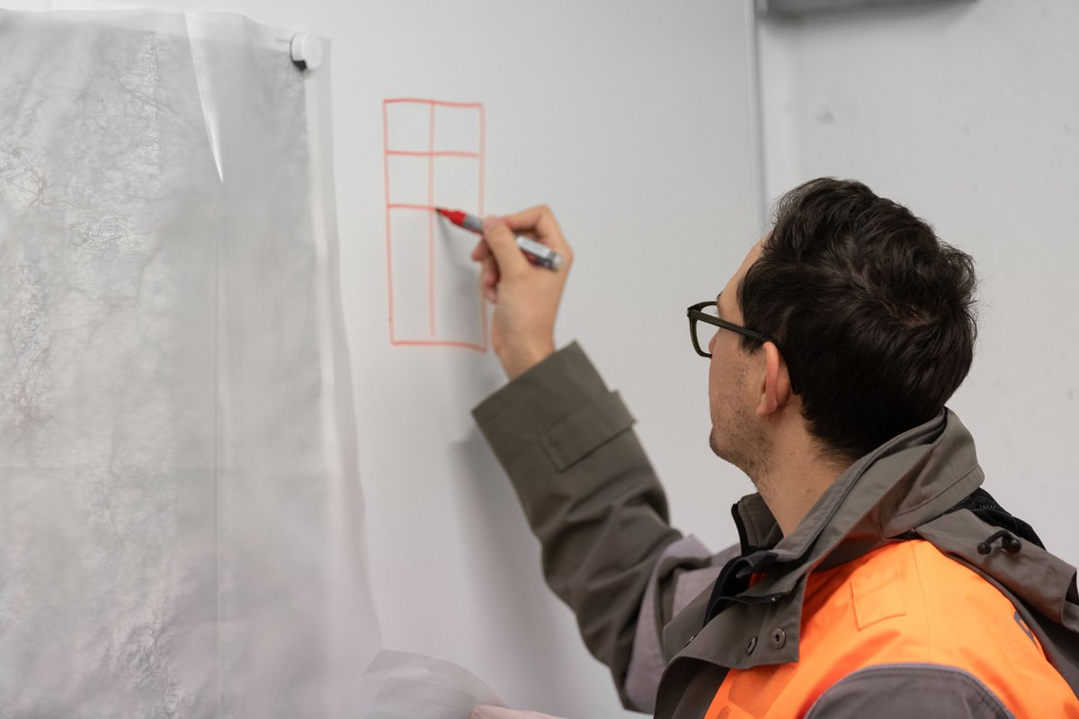 PCiVD's tweet image. Cours chef de groupe Aide à la conduite

Conduire, commander, instruire. C'est sur la base de ces termes que les futurs chef de groupe sont formés. Après une semaine d'apprentissage, les soldats auront l'occasion de mettre en pratique les acquis durant un stage sur le terrain.