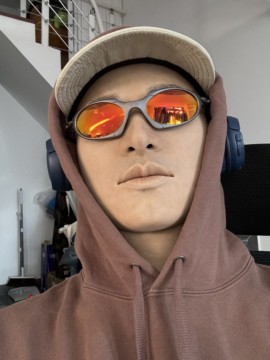 disguised tweet media