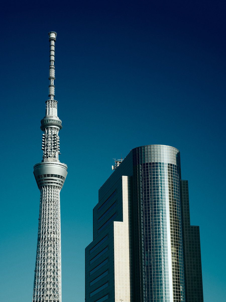 supersub_aka's tweet photo. TOKYO "BLUE" SKY https://t.co/yHvLTMHdg1