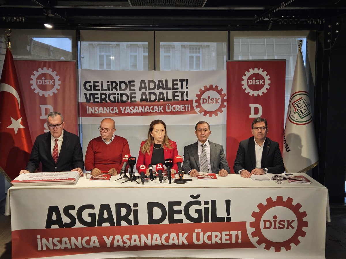 DİSK-AR tarafından hazırlanan 2026 Asgari Ücret Araştırması raporunu ve asgari ücret taleplerimizi İstanbul Barosu’nda düzenlediğimiz bir basın toplantısı ile duyurduk.

disk.org.tr/2025/12/asgari…