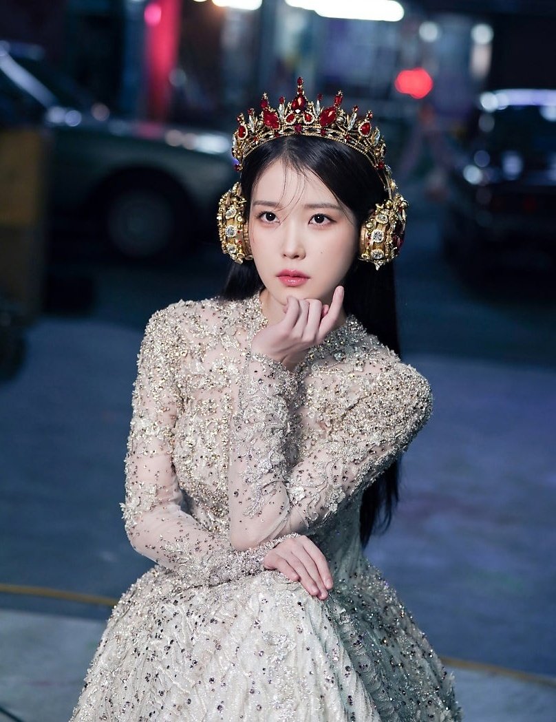 IU_srk's tweet image. Excuse me???