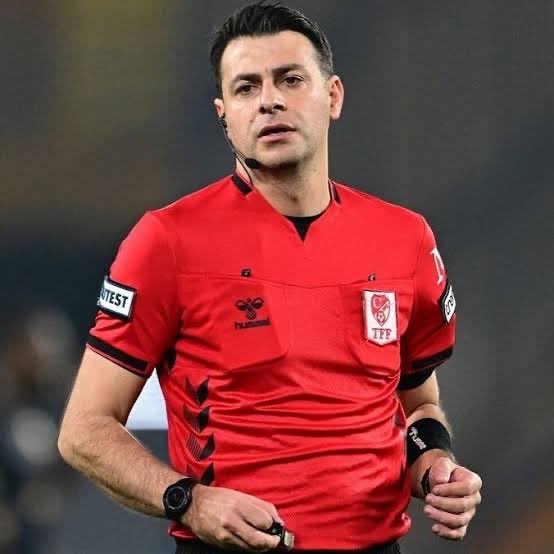 Kocaelispor maçında golümüzü vermeyen, beşiktaş maçında bizi doğrayan kişi VAR hakemi oldu. 
- Susmaya devam mı <a href="/GalatasaraySK/">Galatasaray SK</a>