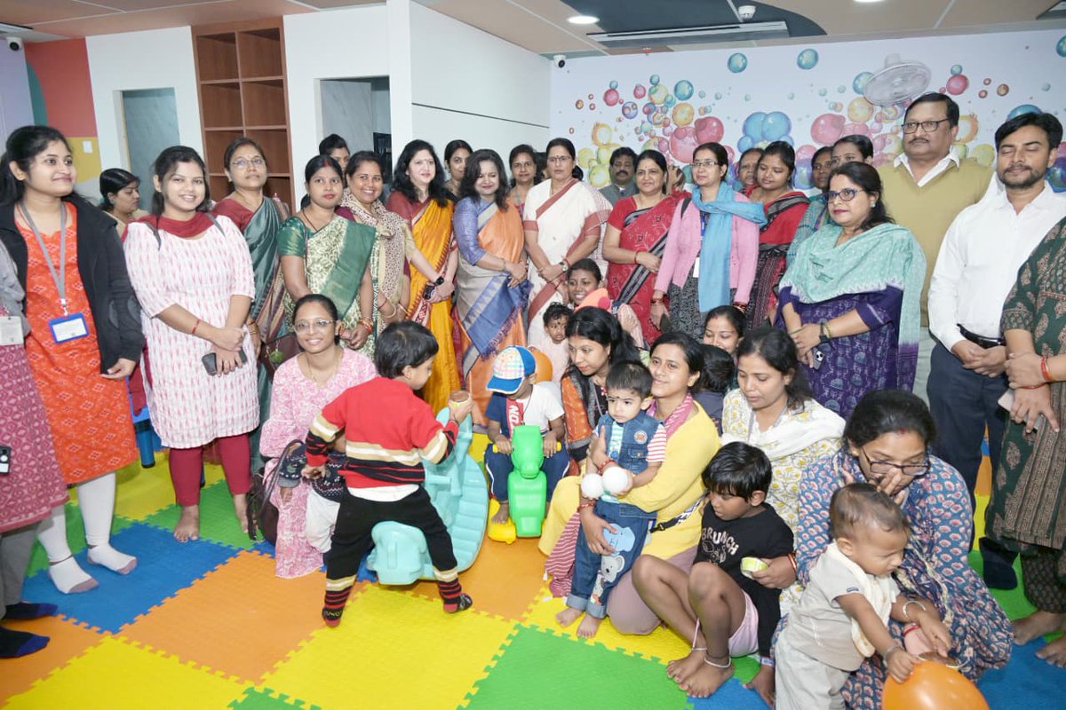 HUDDeptOdisha's tweet image. A workplace where parents can focus… and children can blossom. 

Hon’ble Deputy CM Smt. @PravatiPOdisha inaugurates #KALIKA – Crèche Facility at Kharavel Bhawan — a safe, joyful and nurturing space for the children of working mothers and staff.
1/2 @ushapadhee1996 @_anugarg