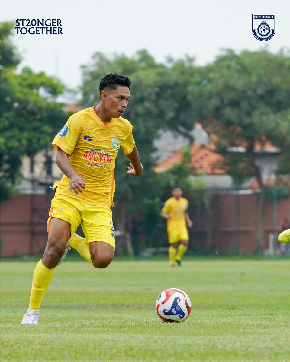 gresikutdFC's tweet image. 📸 Beberapa momen di babak pertama. 

#GresikUnited #LigaNusantara #Matchday1 #GRSPAS #GresikUnitedDay