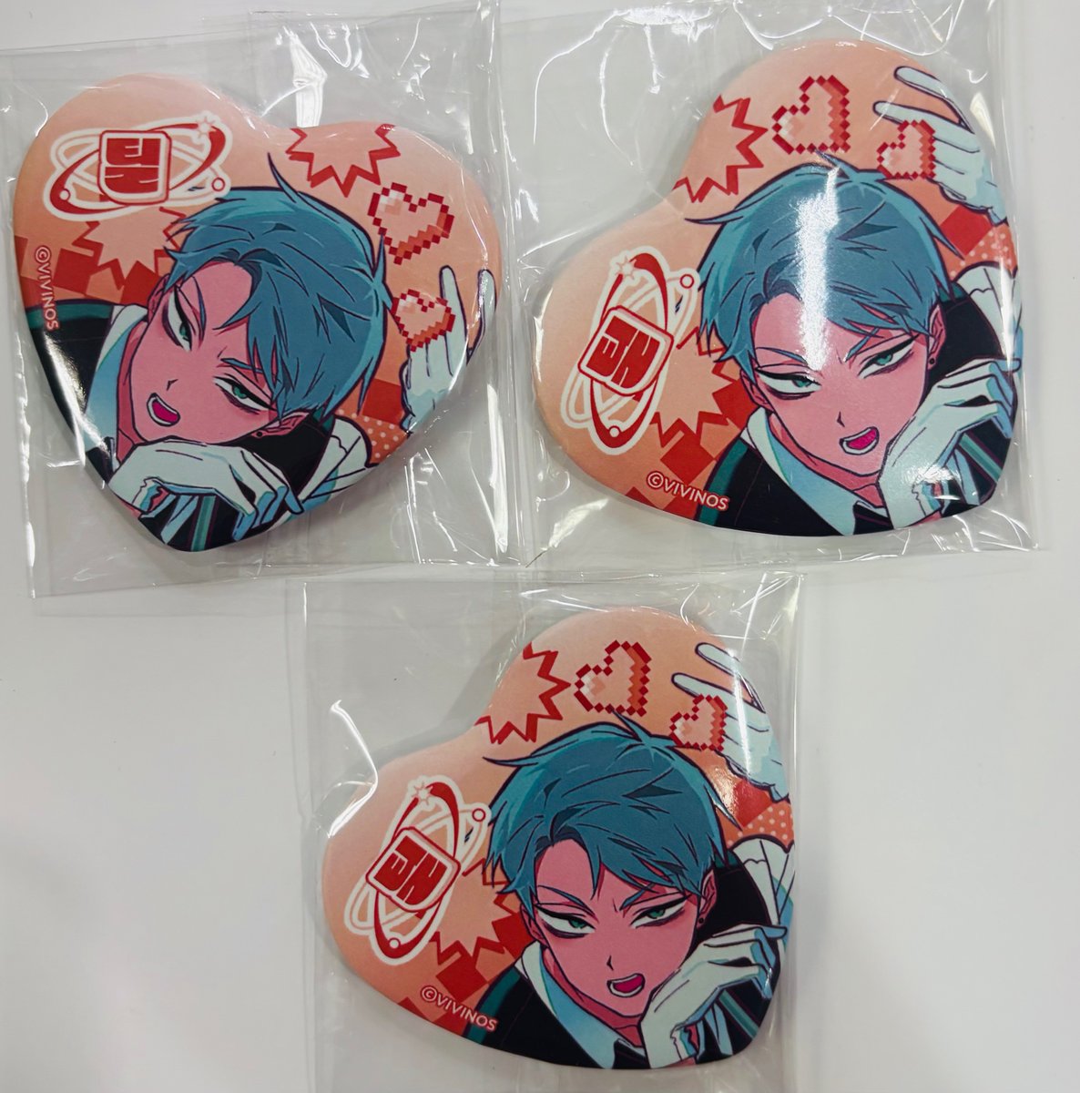 info＞ ALIEN STAGE コラボカフェの缶バッジ ティルさん入荷してます