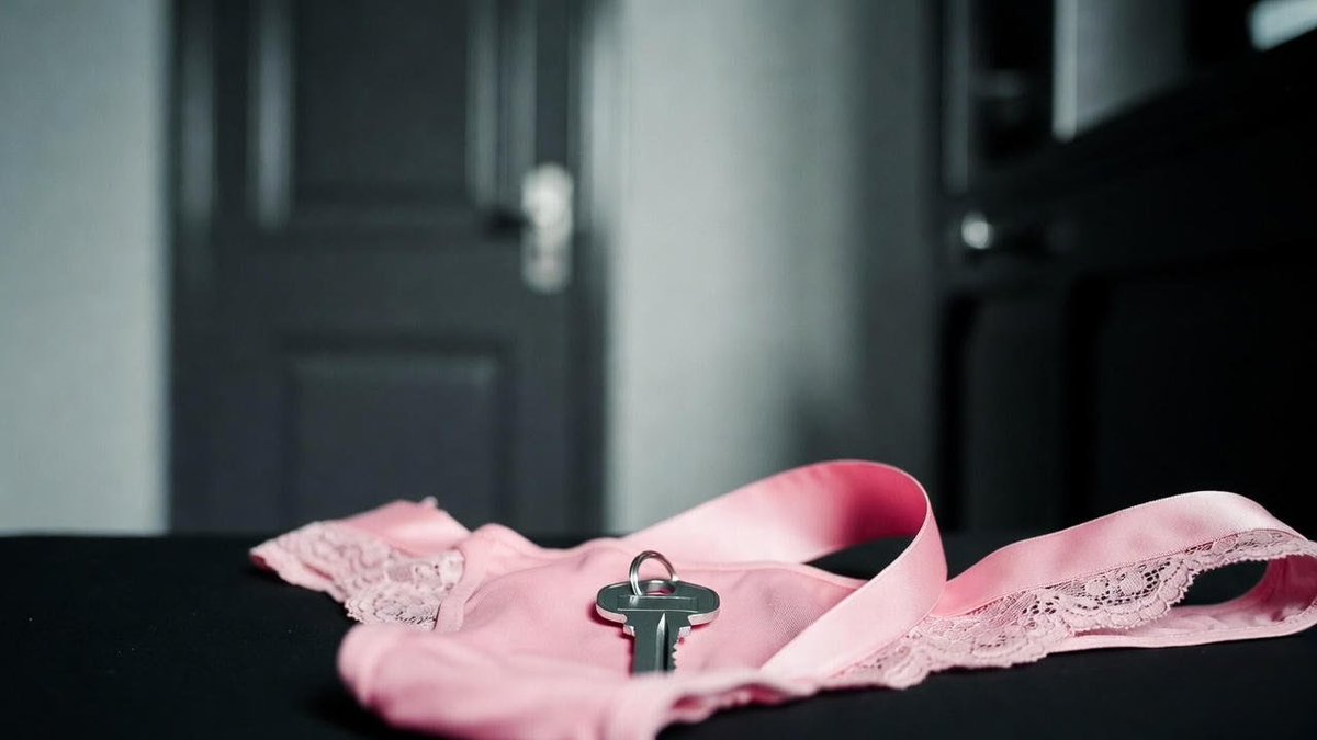 Nossireg's tweet photo. Pink and lacy, just like the naive cunt who wear them. This key unlocks more than her door, it can break her mind.
If you're fingering yourself to this, mail your set and wait for the knock. Prove you're as broken as she was. #rapethreats #cnckink #nonconsent #nsfwtwt #rapebait https://t.co/pfhjy1H7MV