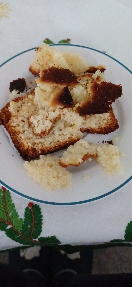 Ich habe gebacken. Ist ein ganz neues Rezept. Nennt sich Deutsche Wirtschaft Kuchen.