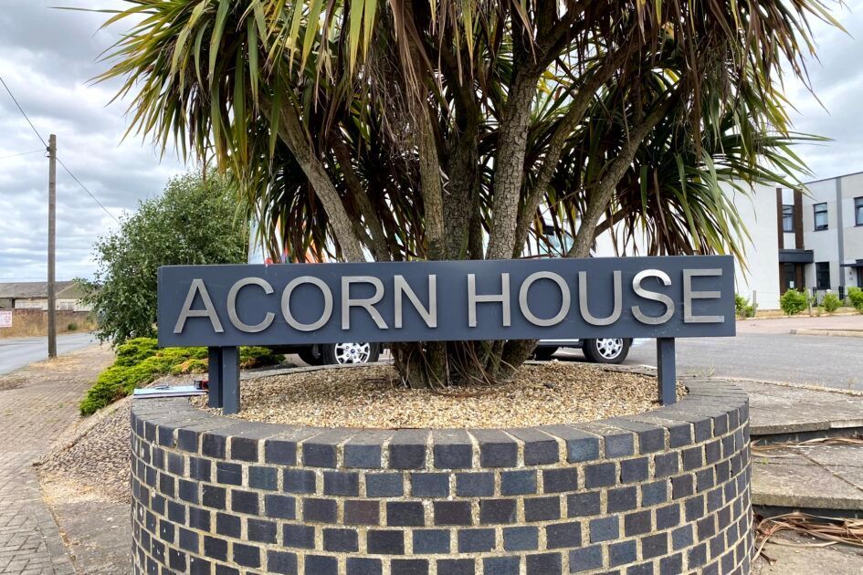 impact4signs's tweet image. Make your business easy to find with a fixed freestanding sign. Ideal for entrances, car parks, and roadside locations. Click for details. im4s.uk/freestandingsi… #EntranceSigns #SignSolutions #ShopFrontSigns