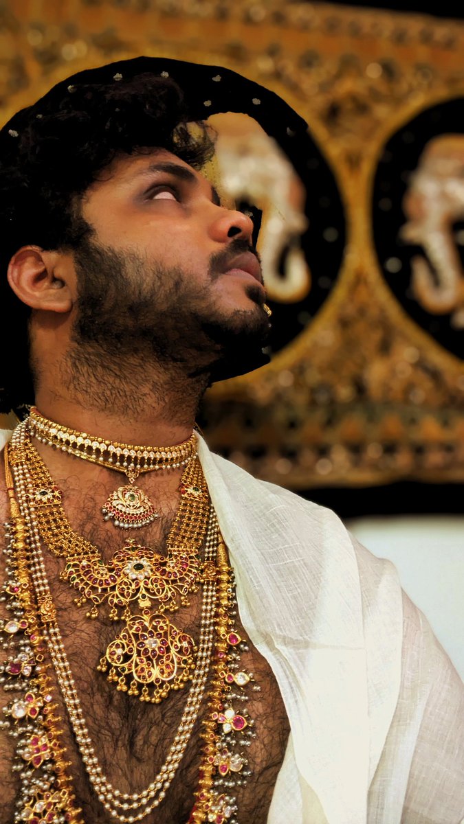 Raviraj65511189's tweet image. தேகம் சிலிர்க்கும் அழகு..... Uff