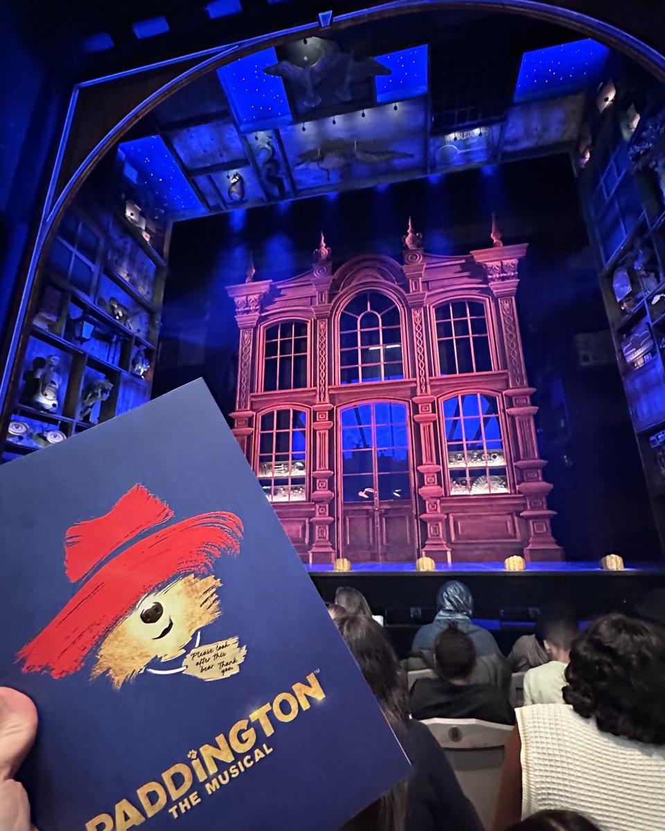 JimDavisOnAir's tweet photo. Adding my voice to the countless🌟🌟🌟🌟🌟 reviews of the simply 'ma-ma-ma-magnificent' @paddingtonbear The Musical! It's beyond magical &amp; I can't wait to see it again. I'll be playing one of my favourite songs on #MagicMusicals today at 4pm on #Hometime https://t.co/xmYBpGj8tc https://t.co/hquPo0y2es