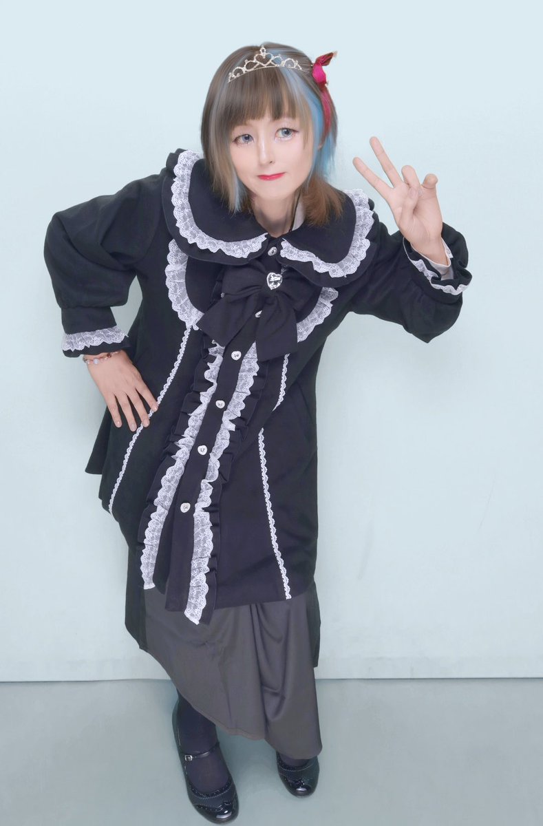 Merulu_meru's tweet photo. 美容室後のプリ撮影その3
Meidyで全身画角撮影
全身画角だと背が高いのもあって見切れやすい
何か良いポーズないかな
#プリ #Meidy https://t.co/0sxQOzpRZc