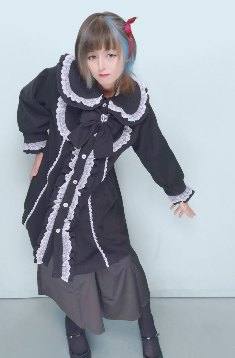 Merulu_meru's tweet photo. 美容室後のプリ撮影その3
Meidyで全身画角撮影
全身画角だと背が高いのもあって見切れやすい
何か良いポーズないかな
#プリ #Meidy https://t.co/0sxQOzpRZc