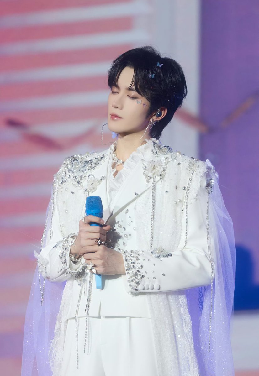 BlueMoon_Lunarr's tweet photo. ลูกชายให้ค่าขนม 🦋💜 https://t.co/Q5M7fZeSxo