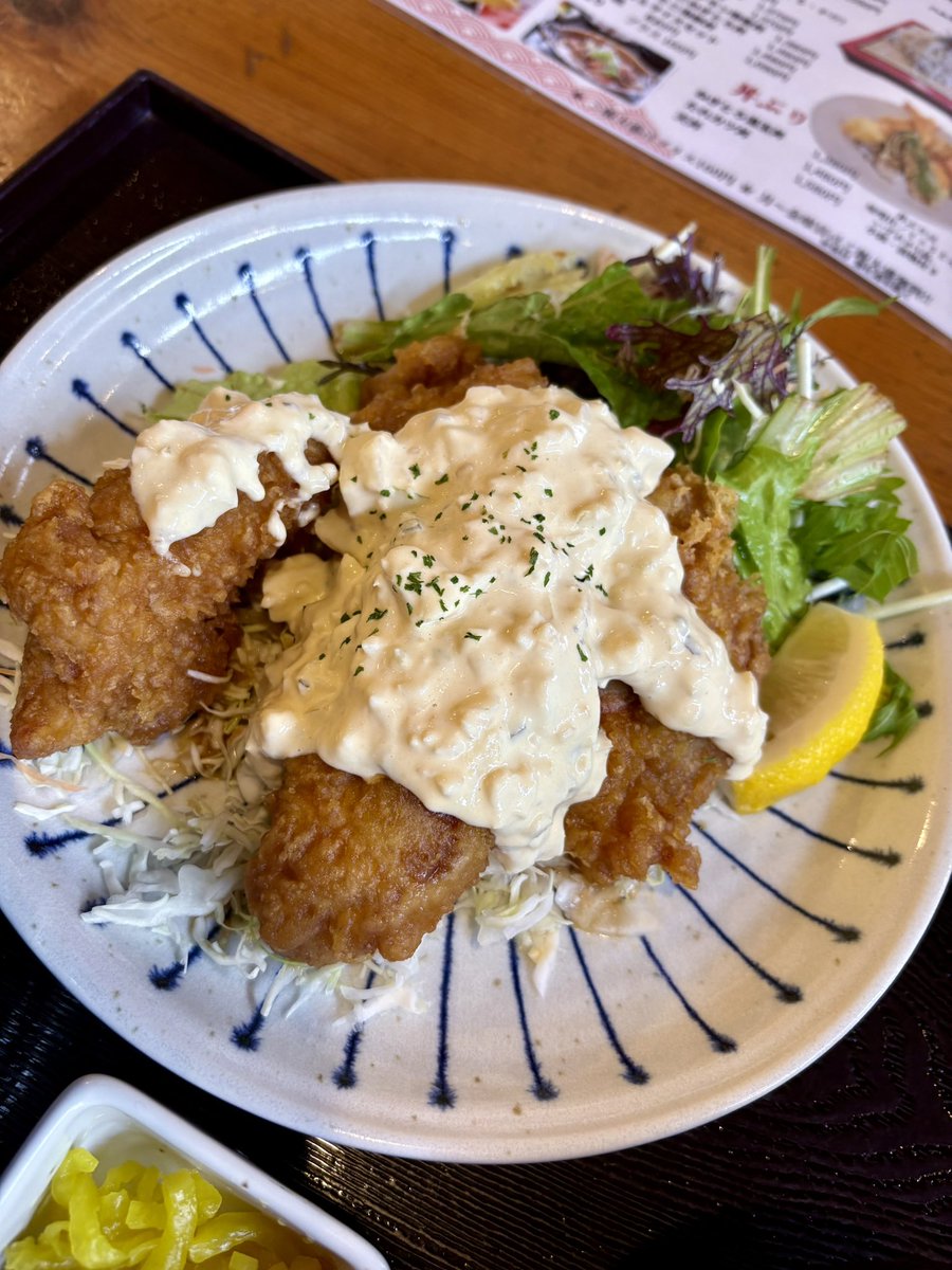 uxtupii's tweet image. お昼ご飯はチキン南蛮定食！
タルタルソースたっぷりで美味かった！
＃ごん蔵