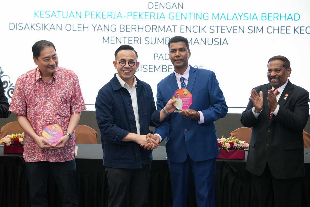 Majlis Tandatangan Perjanjian Kolektif Ke-14 antara Genting Malaysia &amp; kesatuan pekerja disaksikan YB Menteri KESUMA.  
Langkah penting pastikan kesejahteraan pekerja &amp; hubungan industri harmoni, selari prinsip #MalaysiaMADANI.  
#GentingMalaysia #KESUMA #DialogSosial