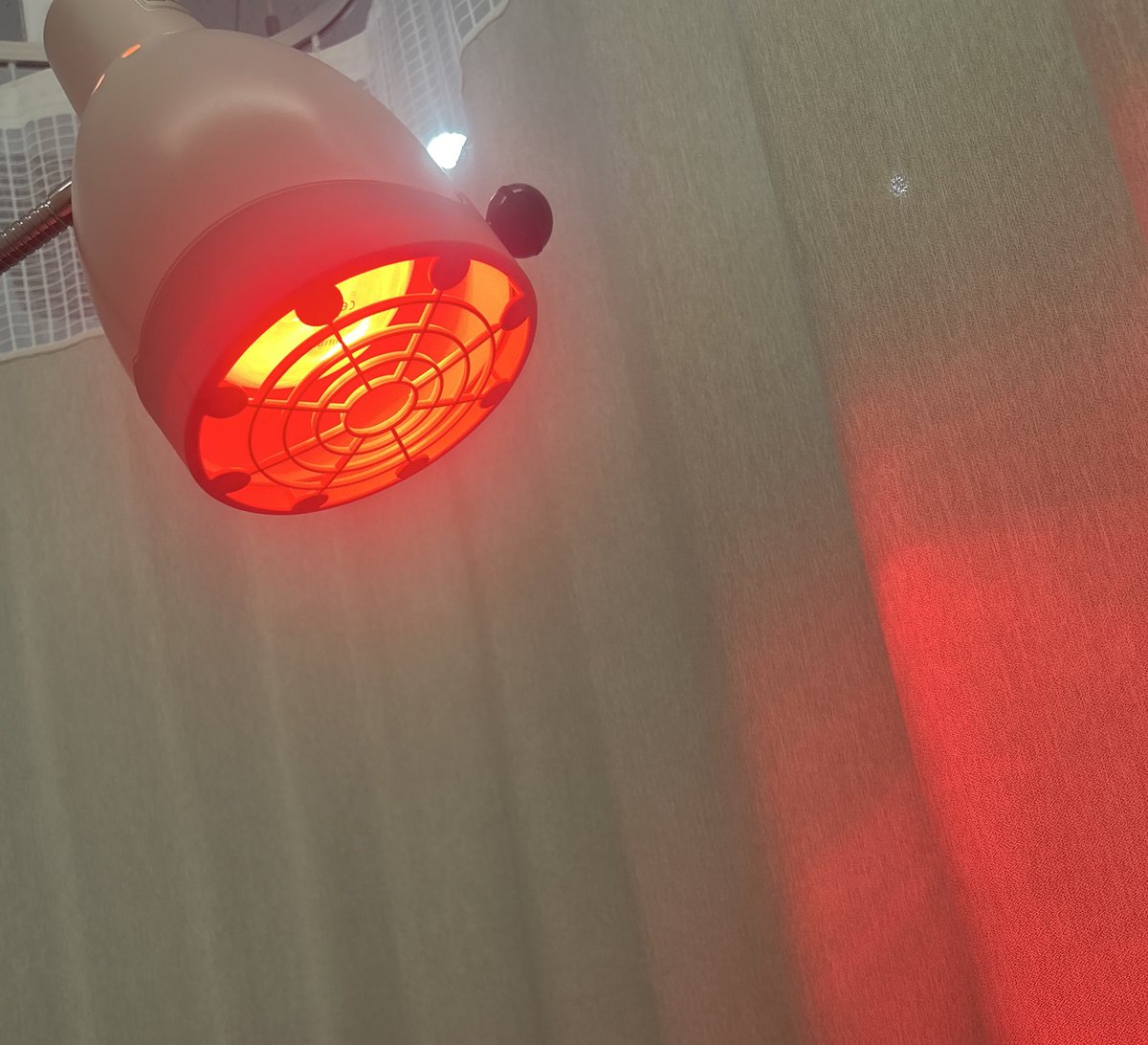 lightc75's tweet image. 사실 오늘 병원 다녀왔더요
손목 염증이 맞았슨… 흑흑
집 가면 보호대 생활 다시 스타트… 중간중간 사용했는데 걍 끼고 살아야겠더요