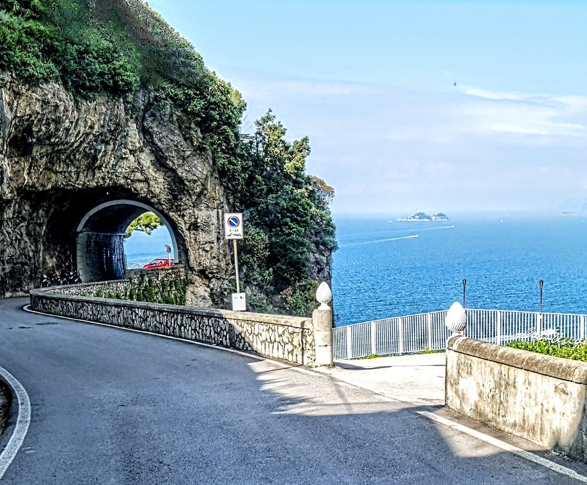 mauvemadness10's tweet image. #AlphabetChallenge #WeekWforWindows 
A mosey down the Amalfi Coast as seen from the front passenger seat of a minibus. 2023