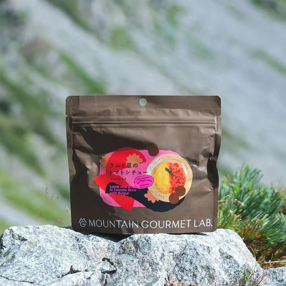 hinataストアの中の人達 tweet media