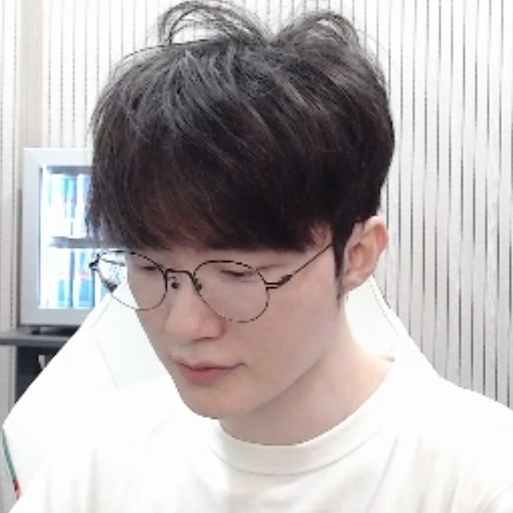 kerialuvbot's tweet image. these are some of my favourite faker pics