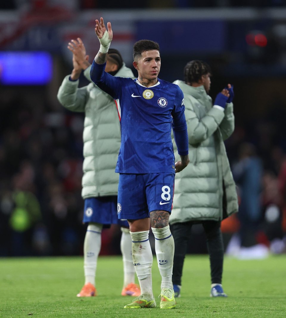 SirJerry_cfc's tweet image. I will continue to protect Enzo Fernandez from some of the idiotic fans we have in this fan base. You don&apos;t know what it takes to back your players when others were backing theirs.
