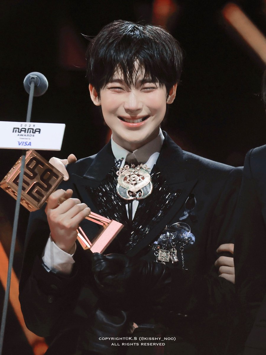 kisshy_noo's tweet image. 251128 MAMA

앞으로 행복한 눈물만 흘려줘

#선우 #SUNOO #ソヌ #엔하이픈 
 #엔하이픈_선우