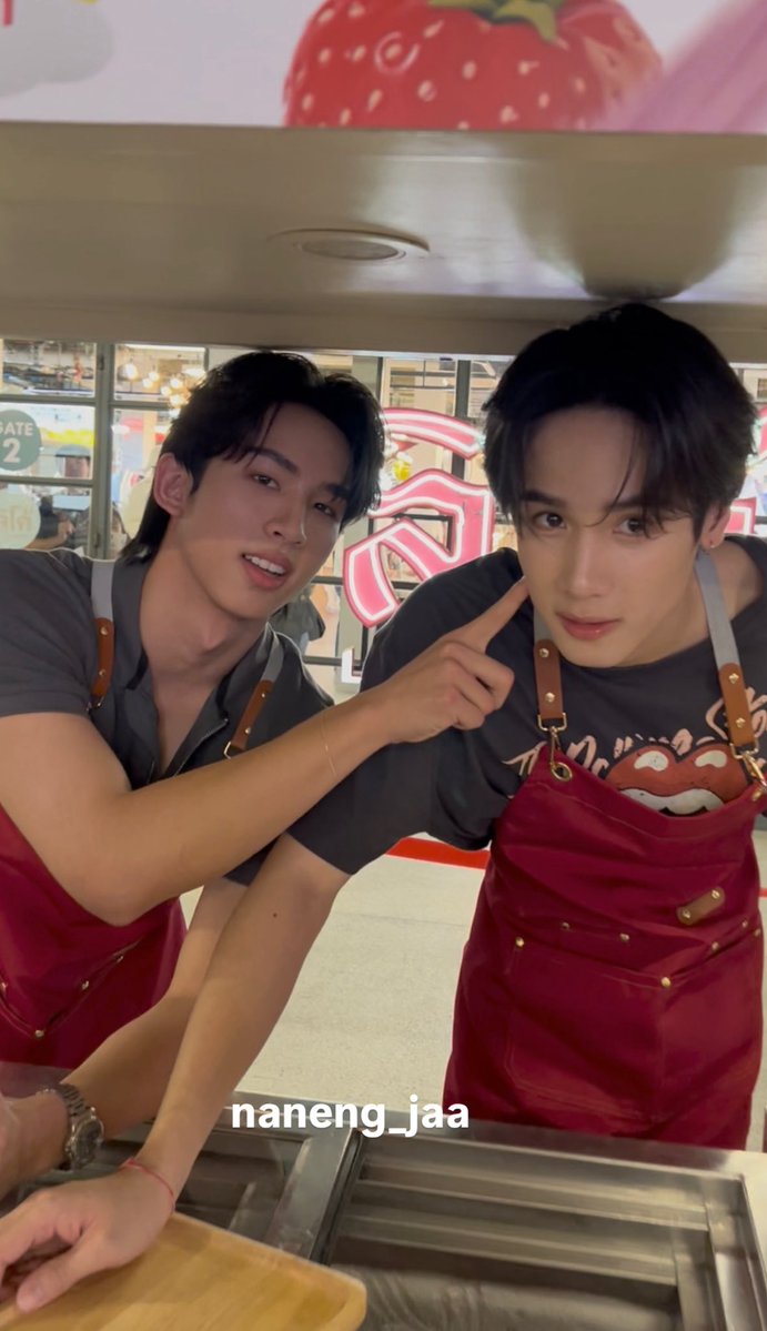 naneng_jaa's tweet image. จิ้มแก้มไปทีนึง น่ารักมากกก
จิ๋วตาอย่างแป๋ววว 🥹

HEAD 2 HEAD SERIES EP6

#H2HseriesEP6 #SurfJava 
#swensurf #javabh | @swensurf @javabh28