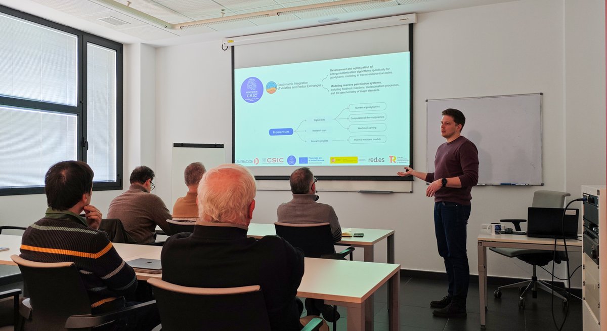 IACT_CSIC's tweet photo. 📢📊 Hoy hemos celebrado la presentación de los resultados del año de desarrollo del proyecto “Geodynamic Integration of Volatiles and Redox Exchanges”, desarrollado por Michał Bukała (@IACT_CSIC ) en el marco del programa @Momentum_CSIC https://t.co/SFOEuZbzOb