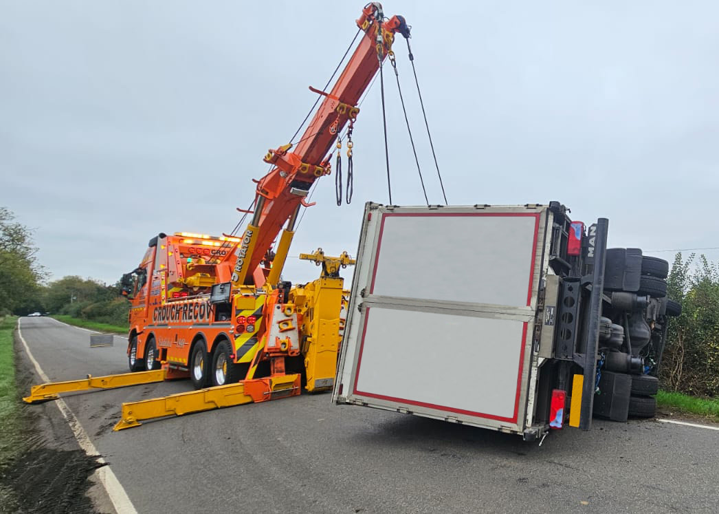 CrouchRecovery's tweet image. Lifting &amp;amp; assisting - it&apos;s just what we do. 🧡

One of our rotators hard at work. 💪

#CrouchRecovery #Rotator #HeavyLifting