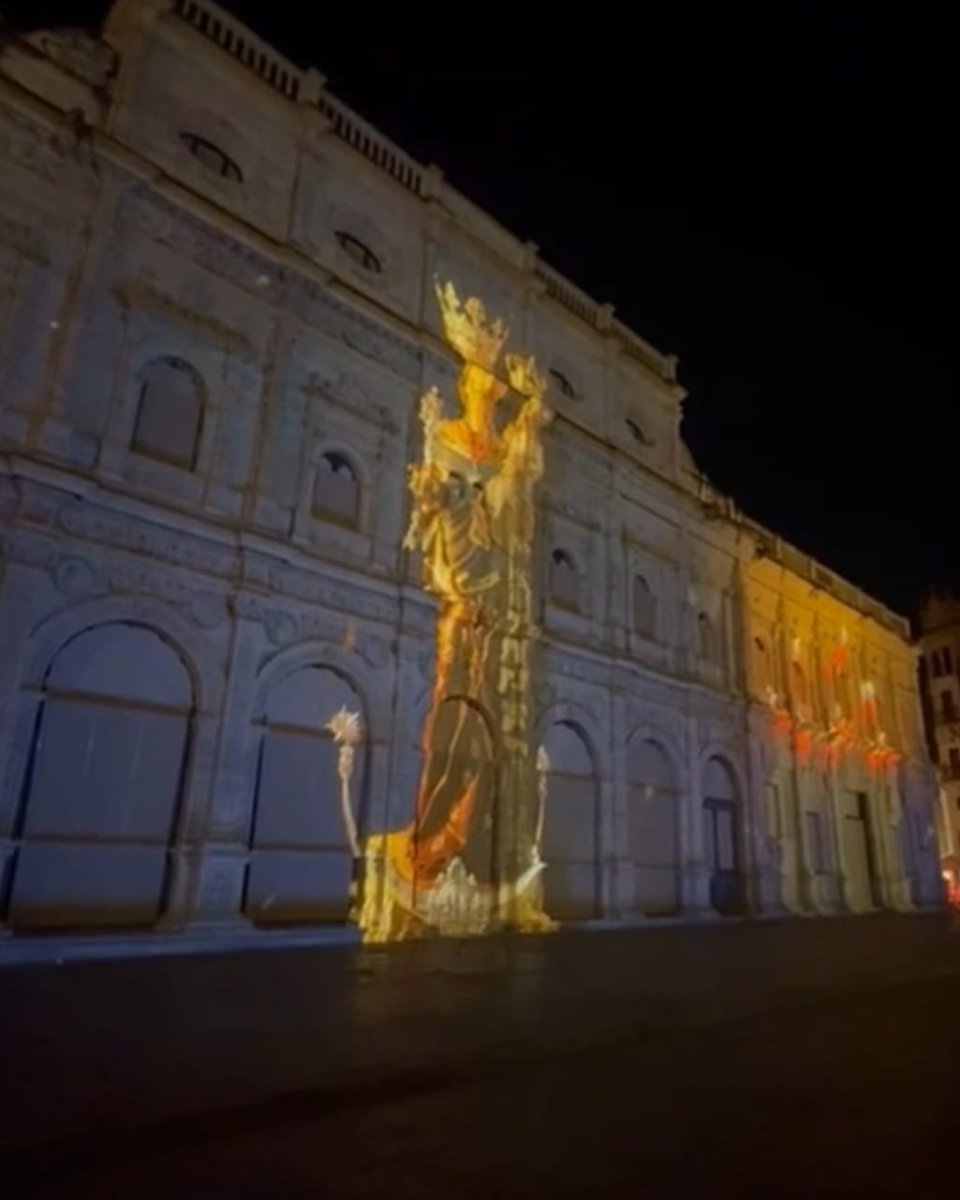 🔵 CENTENARIO LA ESTRELLA SUBLIME |

✨️ En el marco del centenario de la marcha La Estrella Sublime de Manuel López Farfán, el Ayuntamiento de Sevilla <a href="/Ayto_Sevilla/">Ayuntamiento de Sevilla</a> ha tenido a bien homenajear a nuestra Hermandad incluyendo en su espectáculo - mapping de Navidad un fragmento de