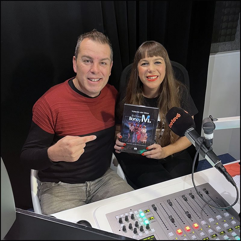 Ayer me lo pasé en grande con mi amiga <a href="/cristinagarrote/">Cristina Garrote</a> hablando de mi libro <a href="/ElChicoBoneyM/">El Chico Boney M.</a> en su programa #totpassa <a href="/beteve/">betevé</a> .
Una entrevista llena de música, recuerdos y mucho cariño.
¡Gracias por ayudarme a seguir compartiendo el legado de Boney M.!✨
#ElChicoBoneyM #BoneyM