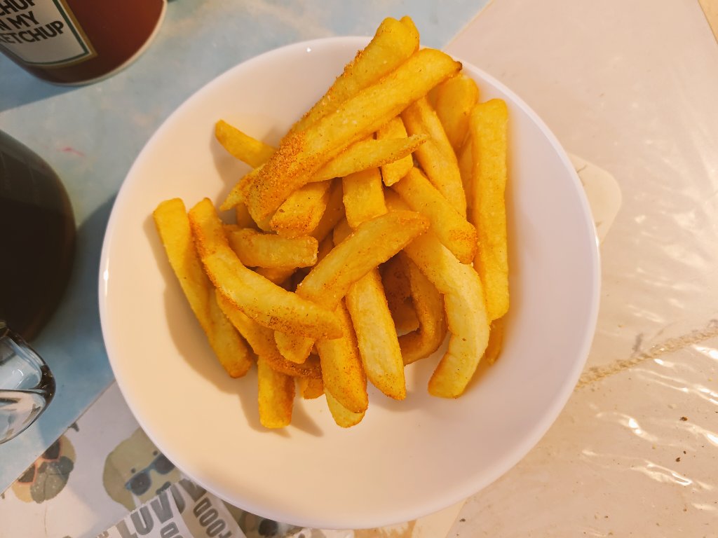 angelzora35's tweet photo. 晚御飯
フィレオフィッシュ🐟🐟🍔
フライドポテト🍟🍟
コーラ🥤🥤
#日常小确幸 #夕食 #DIXY
#猫好き𓏲𓎨 https://t.co/e9T0cFtXir