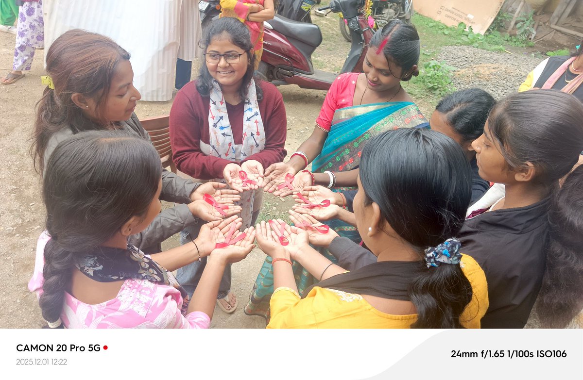 JSS Pakur मे मनाया गया World Aids Day 2025. 
जिसमे #AIDS पर विस्तृत जानकारी देते हुए इनके रोकथाम पर जानकारी साझा किया गया। साथ ही लाभार्थियों ने अलग -अलग Activities एवं रैली के माध्यम से समाज मे जानकारी देने मे एकजटता दिखाई। #JSS  #WorldAidsDay2025
#MsdeSkillIndia #AIDS